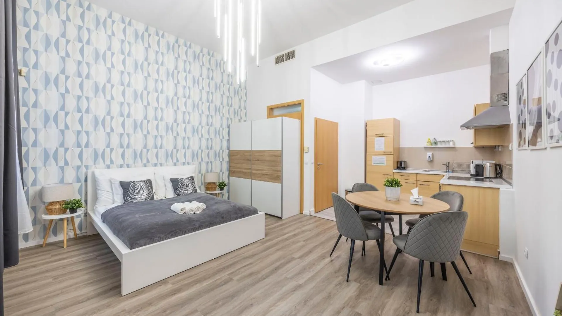 Charming City Center Suite W' 2 Bedrms In The Gozsdu Garden Budapest 0*,